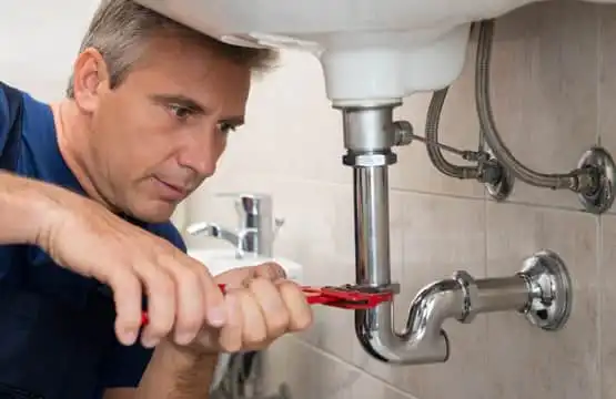 Common Plumbing Problems and When to Call a Professional